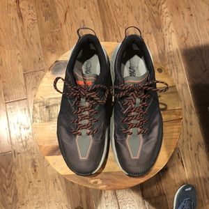 Mens HOKA OneOne Speedgoat 4. Size 11